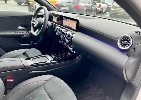 Mercedes-Benz Klasa A cena 168900 przebieg: 3900, rok produkcji 2023 z Warszawa małe 121